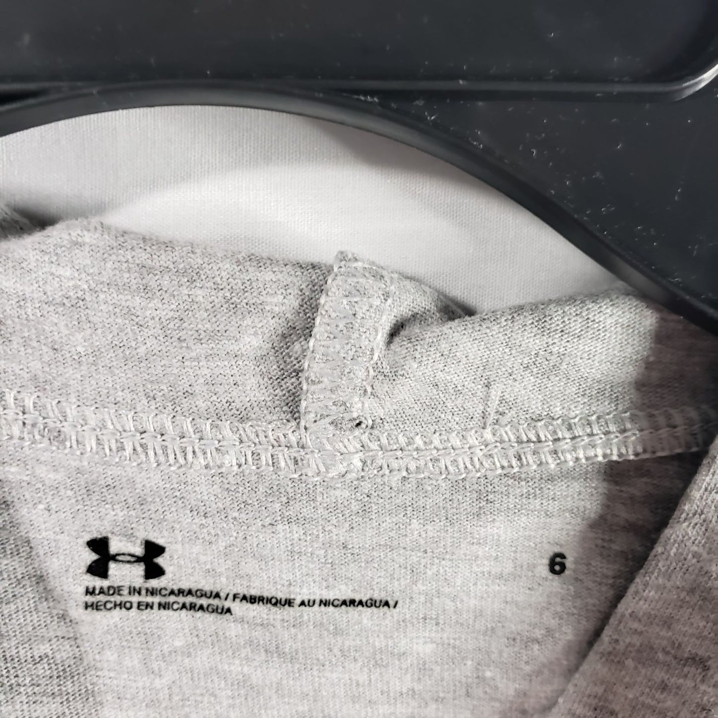 Under Armour Lightweight Gray Hoodie Kids Size 6